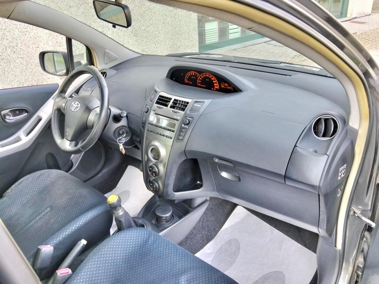Toyota Yaris 1.0 69Cv 5 Porte*Aux*Clima automatico