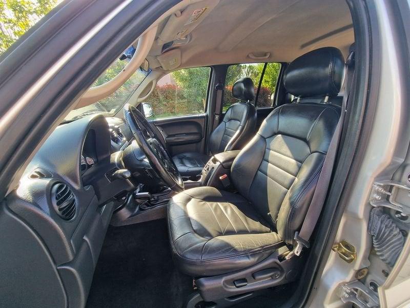 Jeep Cherokee Cherokee 2.5 crd Sport