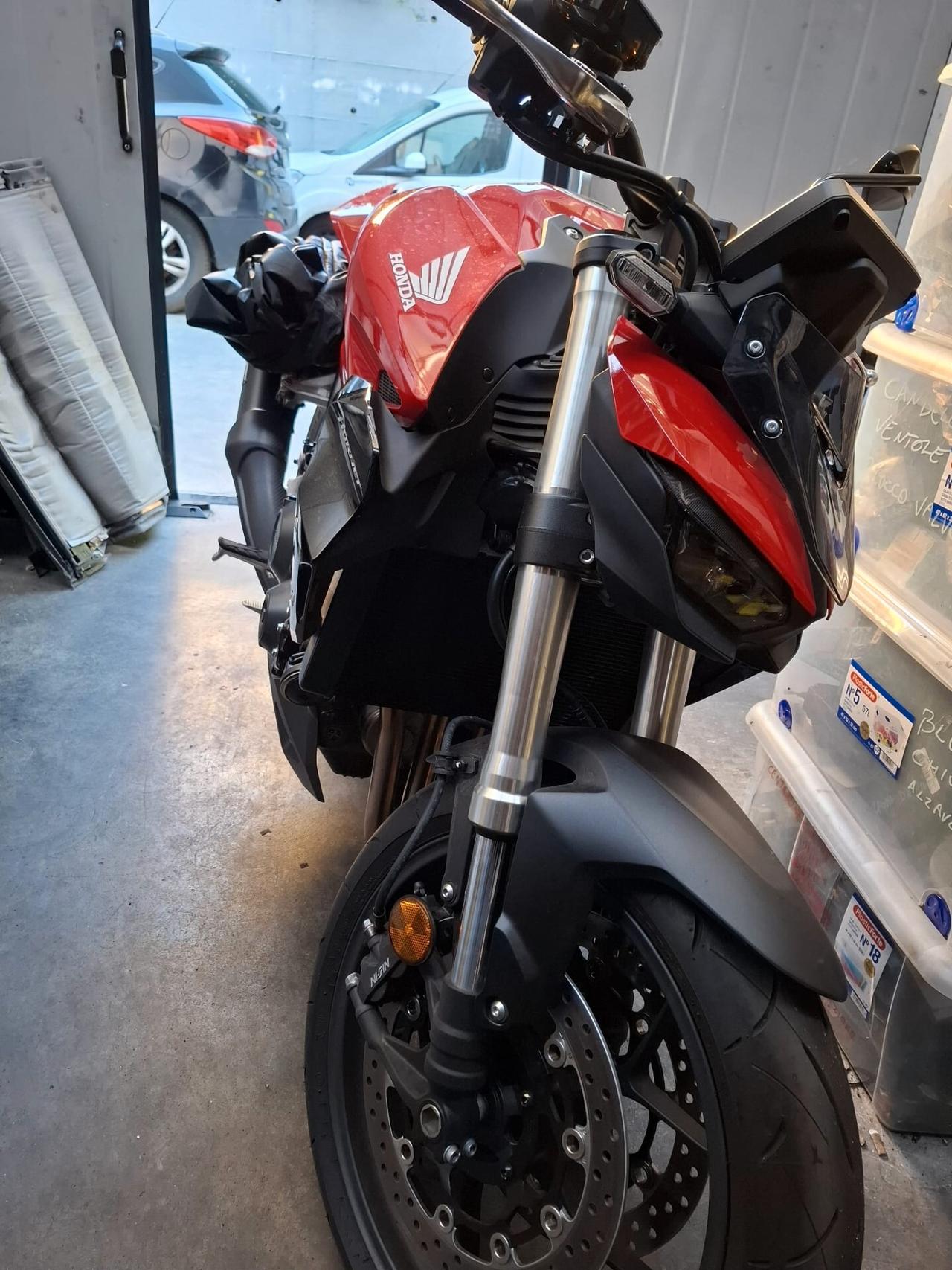 Honda Hornet 1000 2025
