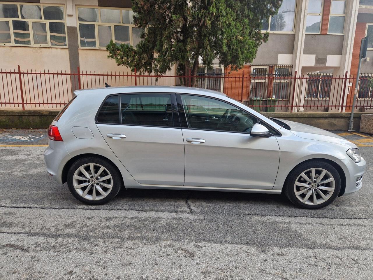 Volkswagen Golf 2.0 TDI DSG 5p. Highline BlueMotion Technology