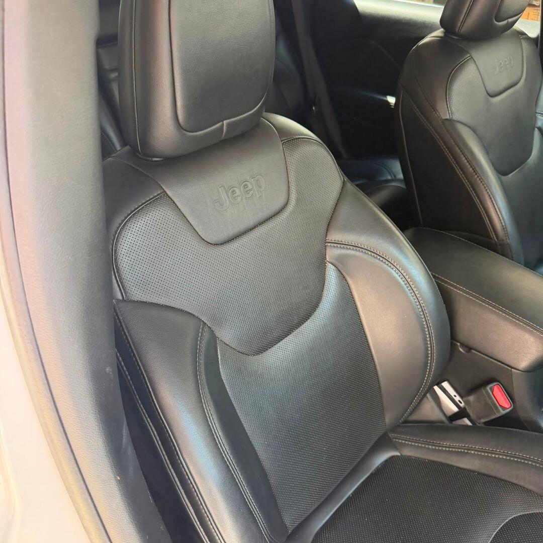 Jeep Cherokee 2.2 Mjt AWD - 194CV