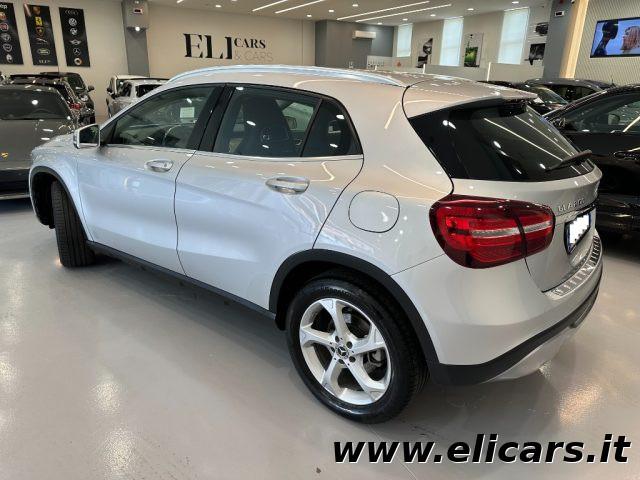 MERCEDES-BENZ GLA 200 Automatic Sport