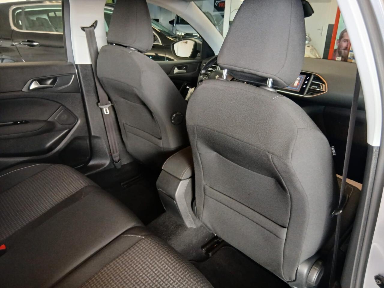 Peugeot 308 BlueHDi 130 S&S EAT6 SW Allure