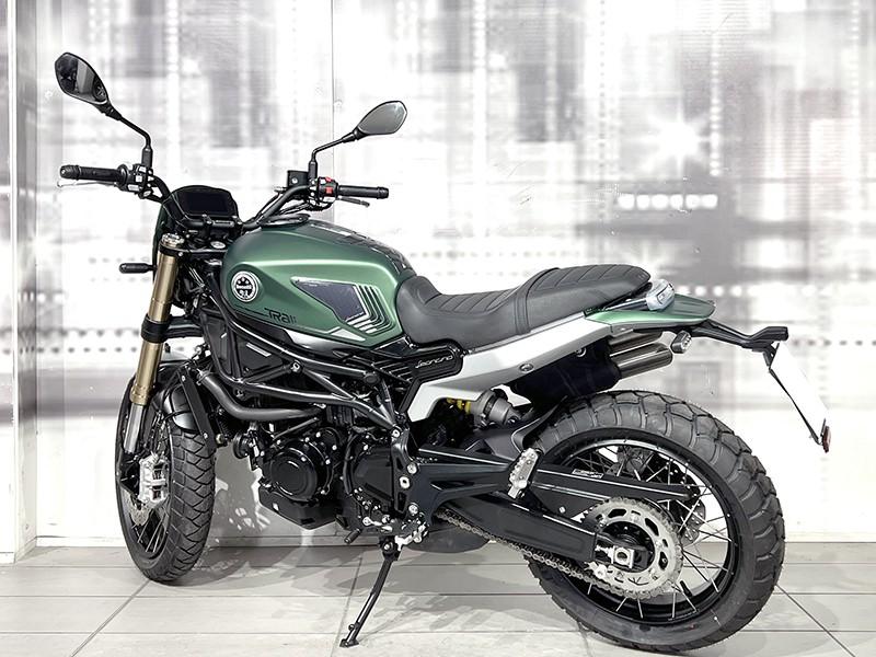 Benelli Leoncino Trail 800