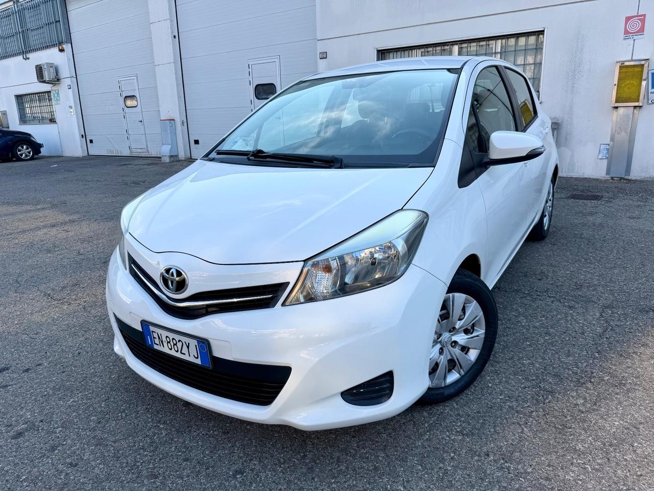 Toyota Yaris 1.0benz 2012 120.000km per neopatentati