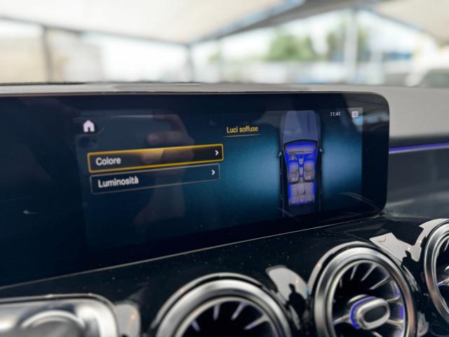 MERCEDES-BENZ GLB 200 d Premium AMG (Auto/Led64/Pelle/Led)
