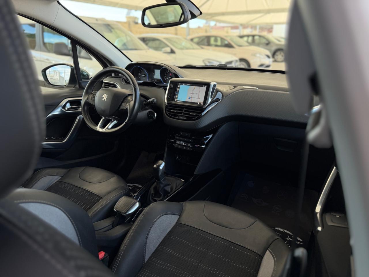 Peugeot 2008 BlueHDi 100 Allure FULL