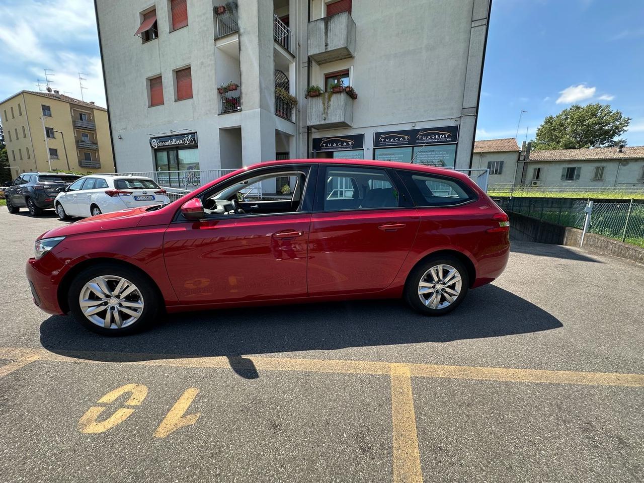 Peugeot 308 1.6 Blue HDI 100 Business
