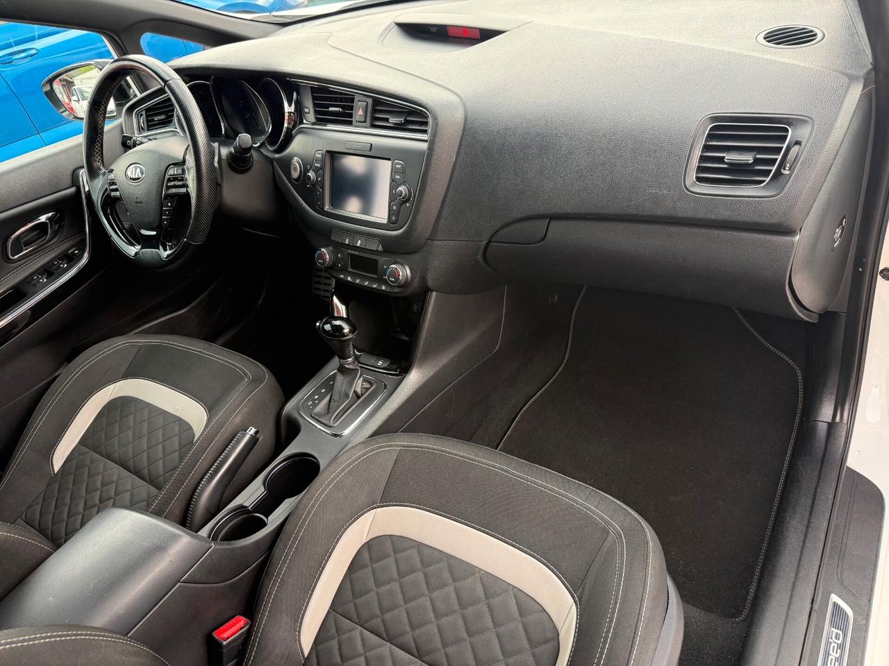 CEE'D GT-LINE AUTOMATICA 1.6 DIESEL 136CV 2016 174.500KM