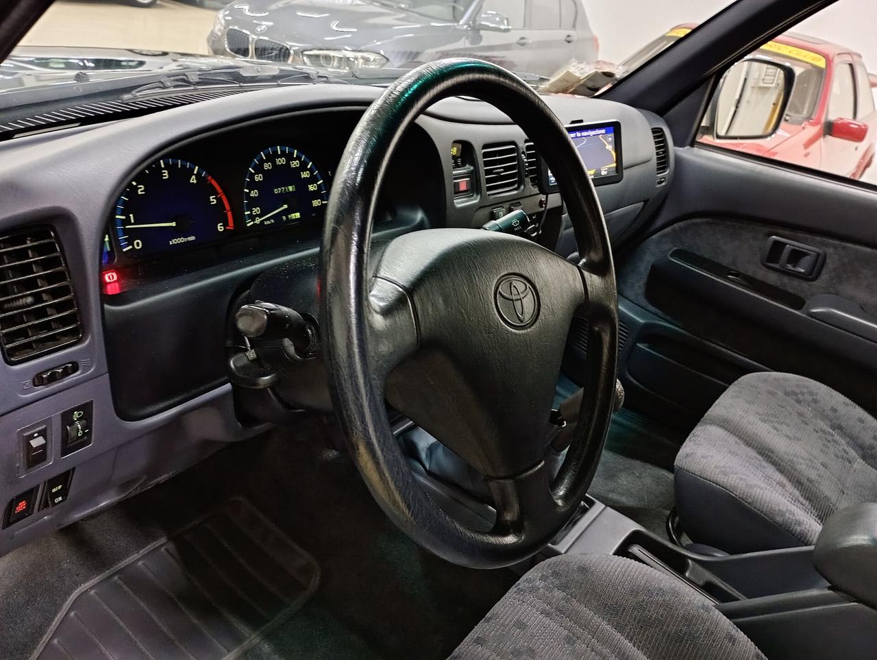 Toyota Hilux 2.5 D-4D 4WD 4p.Double Cab Pup.SR5