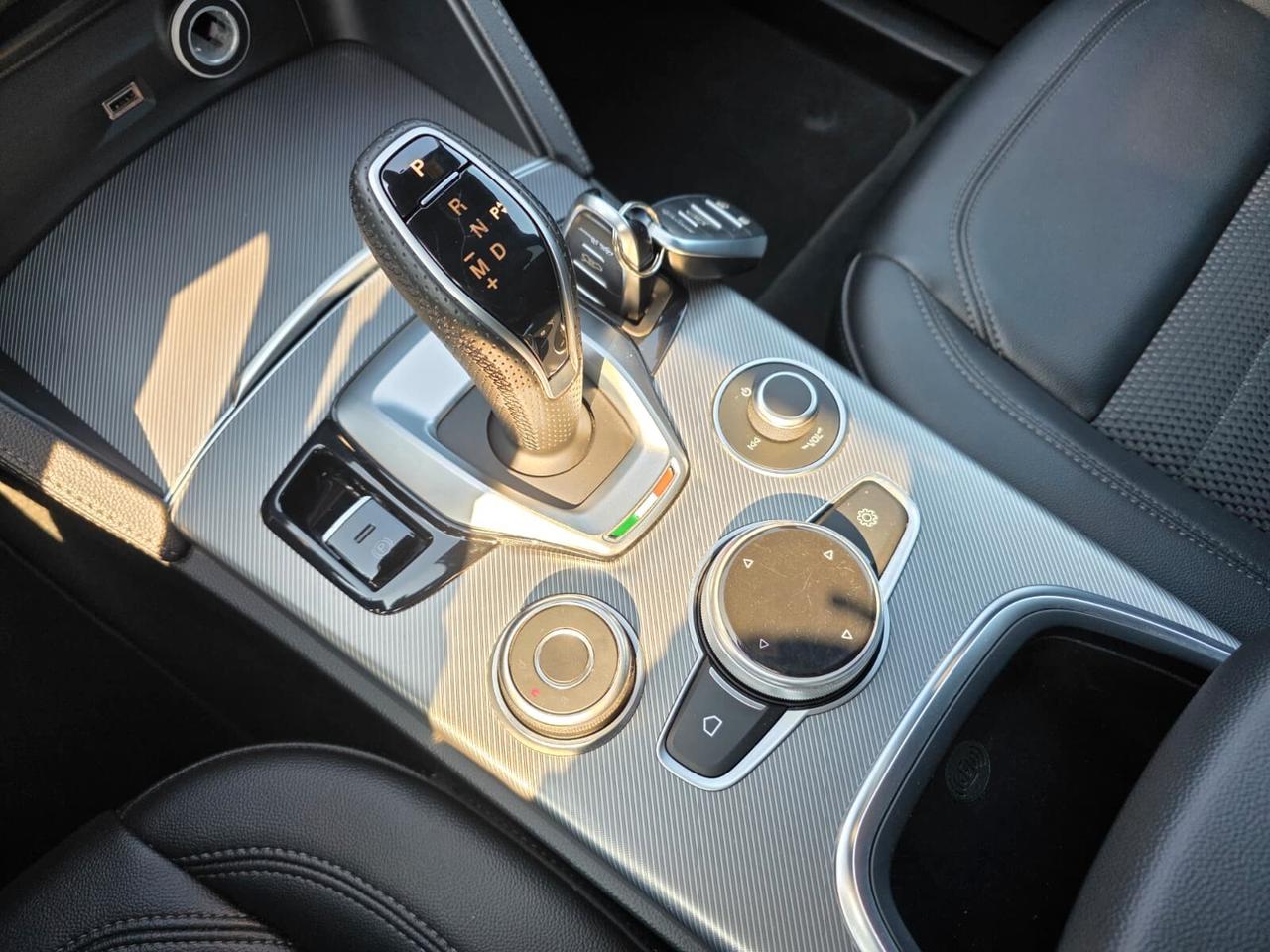 Alfa Romeo Stelvio 2.2 Turbodiesel 190 CV AT8 Q4