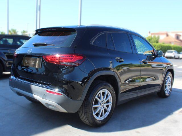MERCEDES-BENZ GLA 200 d Automatic Business
