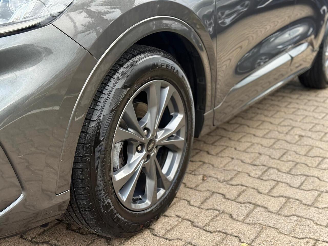 Ford Kuga 1.5 120cv ST-LINE Aut. N1 Autocarro 100% Detraibile