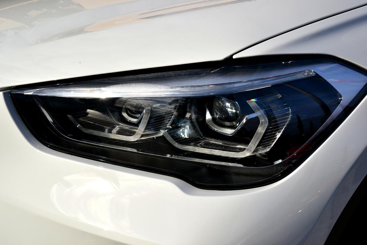 Bmw X1 25e X-DRIVE HYBRID PLUG-IN NAVI+FULL LED+RCAM+PDC+