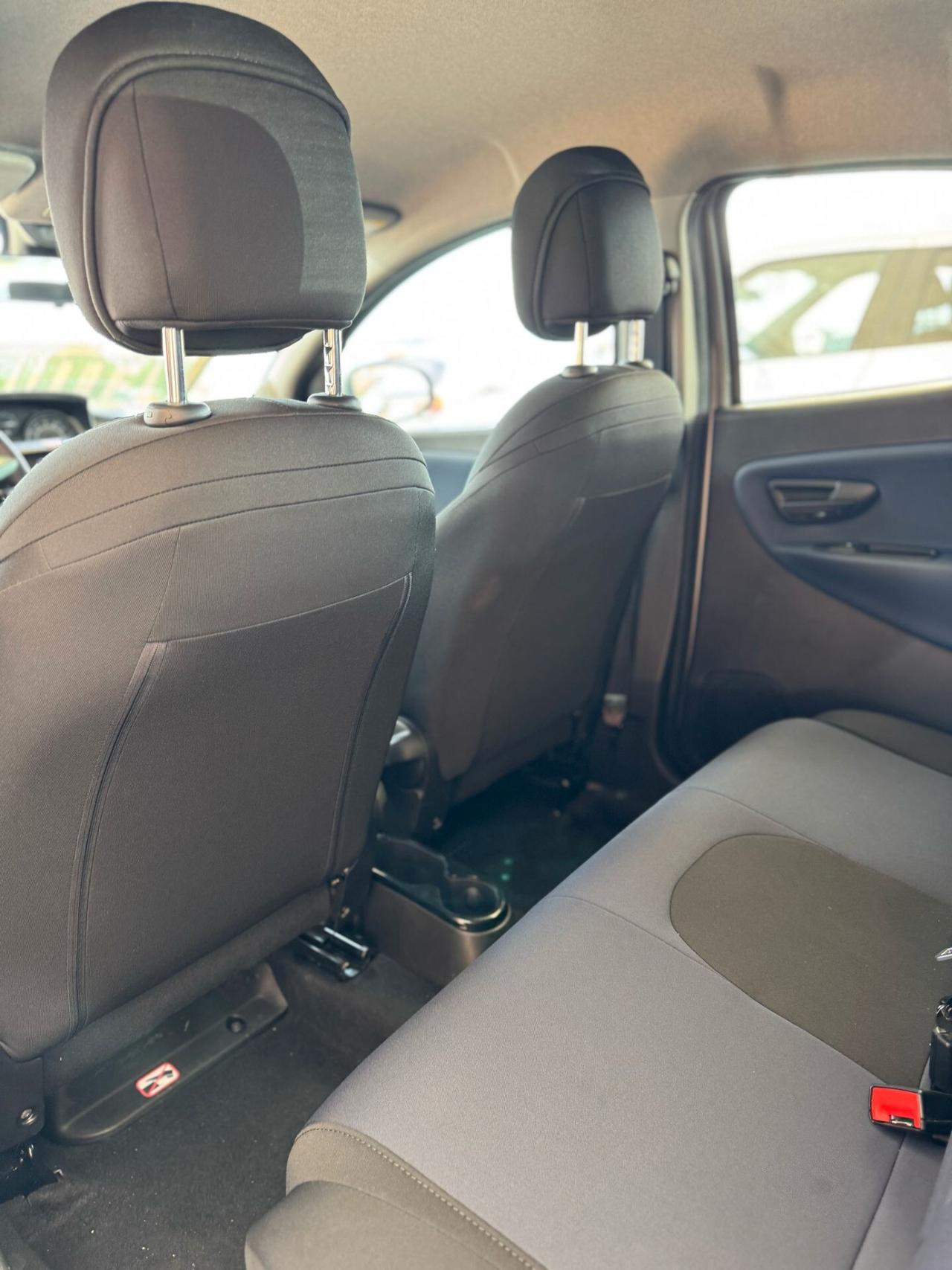 Lancia Ypsilon 1.0 FireFly 5 porte S&S Hybrid Gold Plus