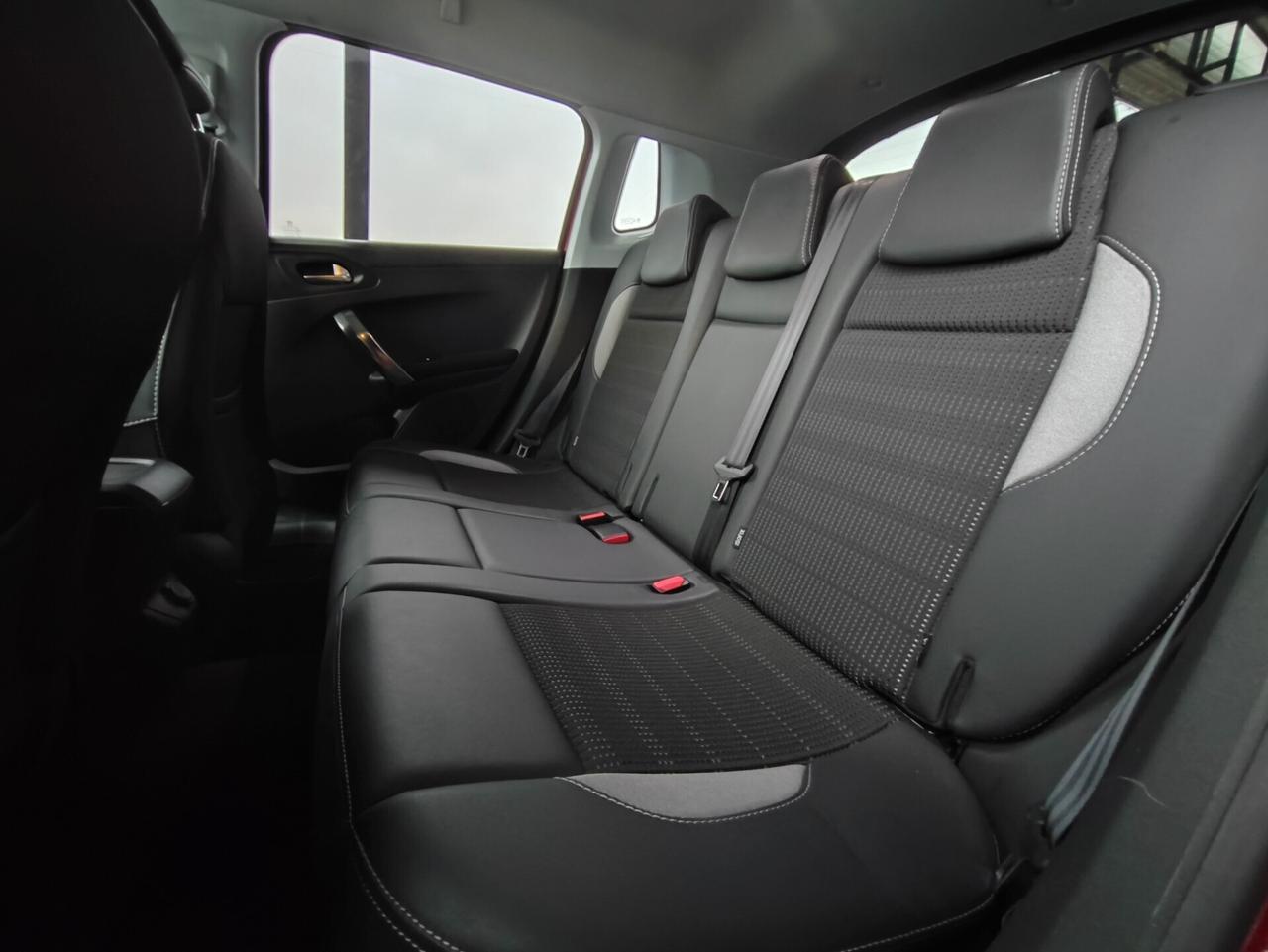 Peugeot 2008 PureTech Turbo 110 S&S Black Matt