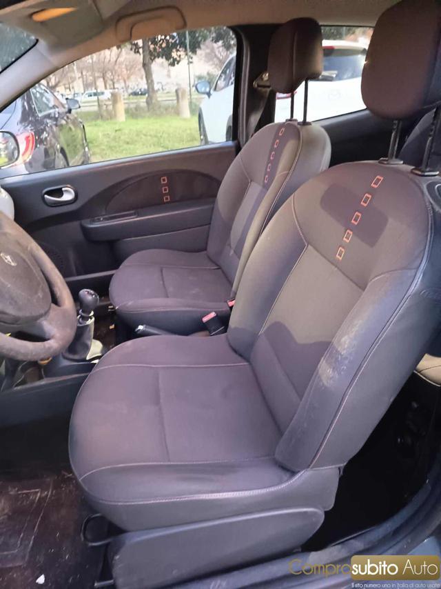 RENAULT Twingo 1.2 16V LEV SkyLight