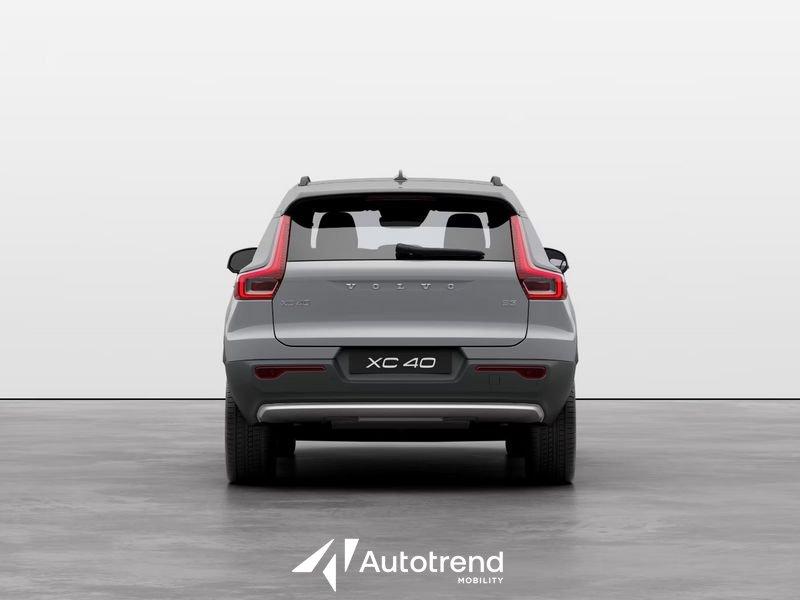 Volvo XC40 B3 163+11 CV Mild Hybrid Automatico Essential