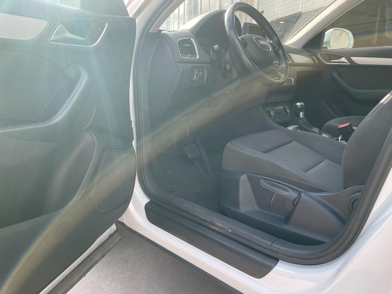 AUDI Q3 2.0 TDI 150 CV BUSINESS