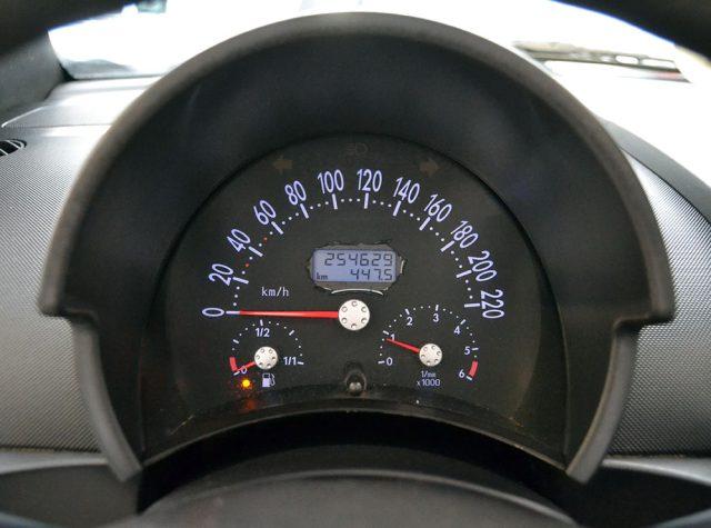 VOLKSWAGEN New Beetle 1.4 16V Cabrio