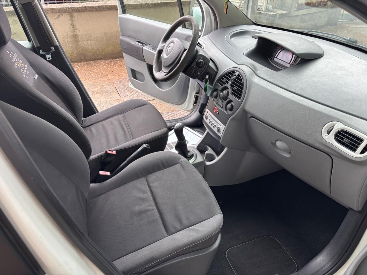 Renault Modus Grand 1.2 16V Live