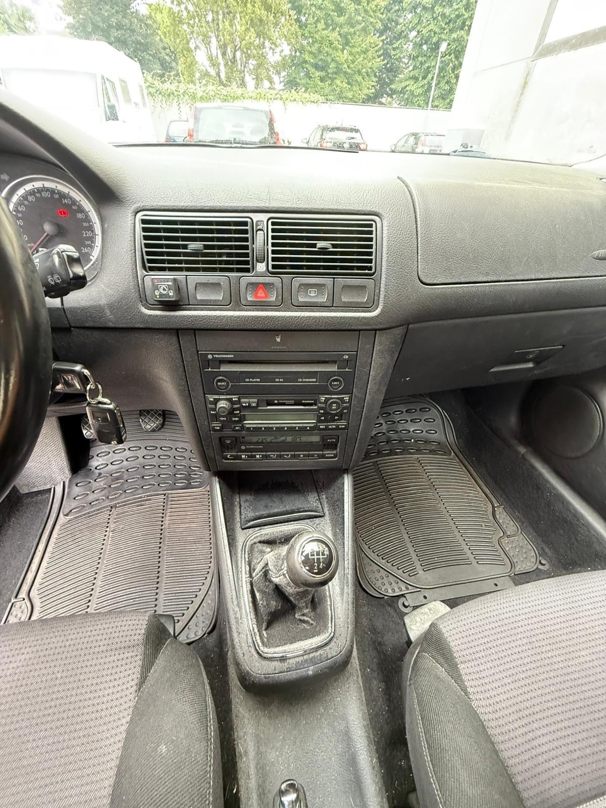 Volkswagen Golf 1.6 16V cat 5 porte Comfortline