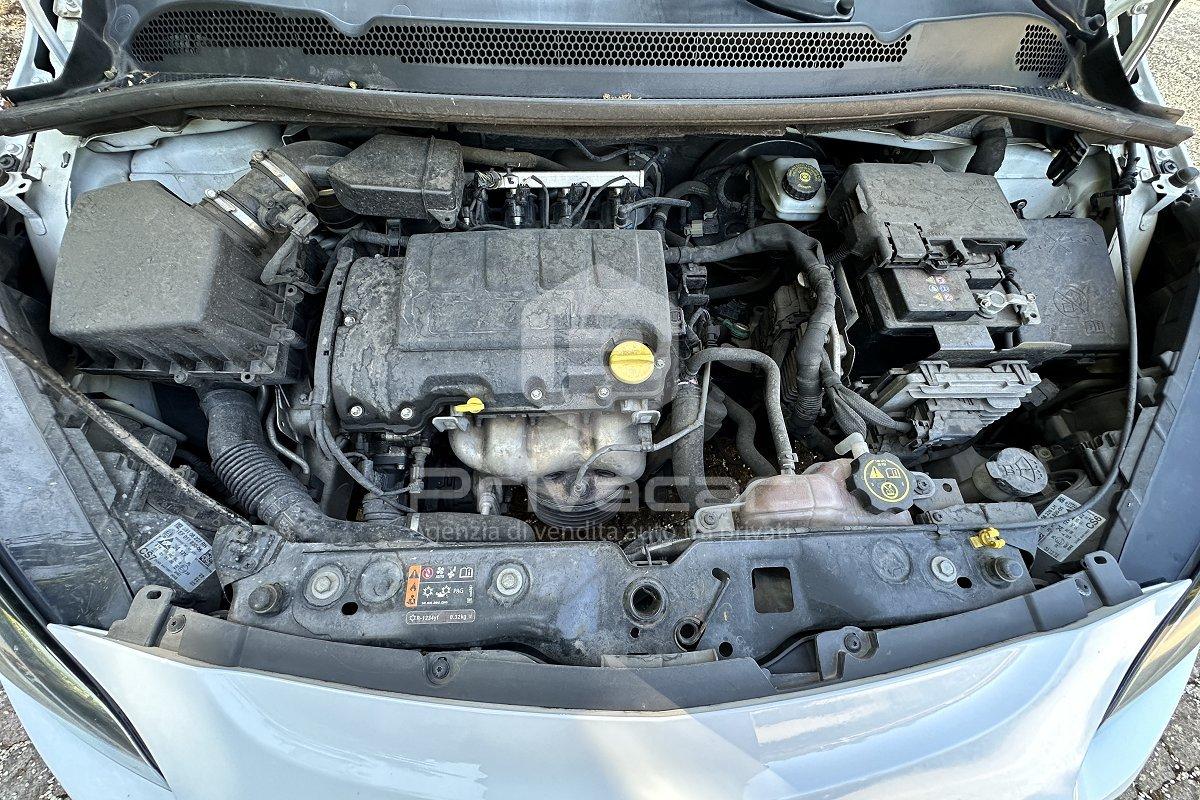 OPEL Corsa 1.4 90CV GPL Tech 5 porte 120 Anniversary