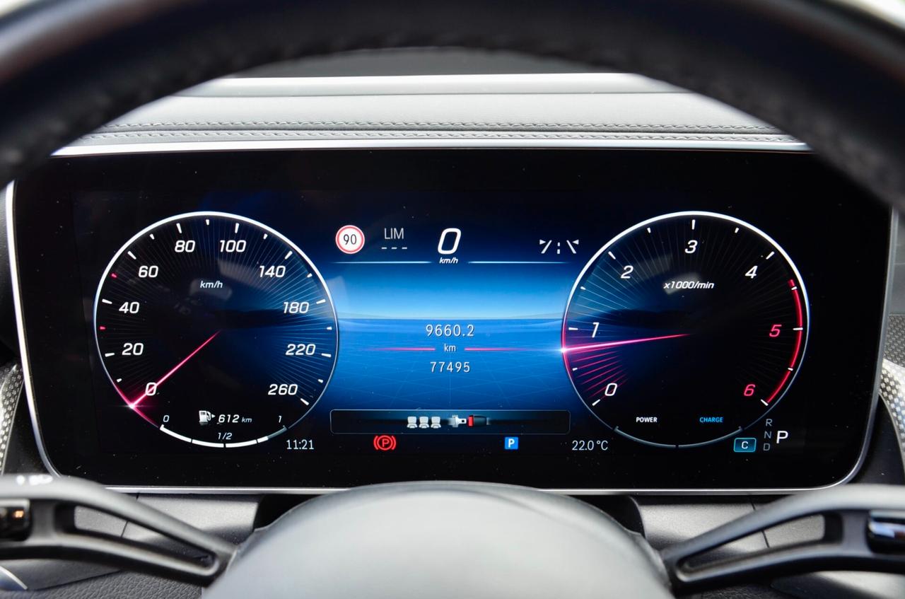 MERCEDES-BENZ GLC 220d PREMIUM AMG LINE 4MATIC 197cv AUTO, TETTO, HI-FI BURMESTER, GANCIO TRAINO, FARI ADATTIVI, RETRO 360°, 20", PERMUTE