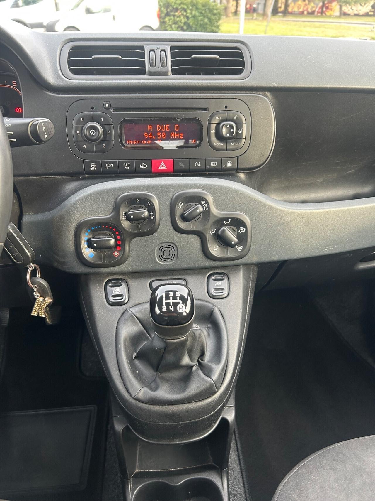 Fiat Panda 900 cc anno 2018 benzina, metano unica proprietaria pari al nuovo