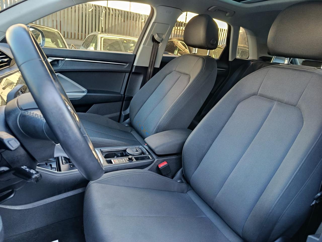 Audi Q3 SPB 40 TDI quattro S tronic Business Sport