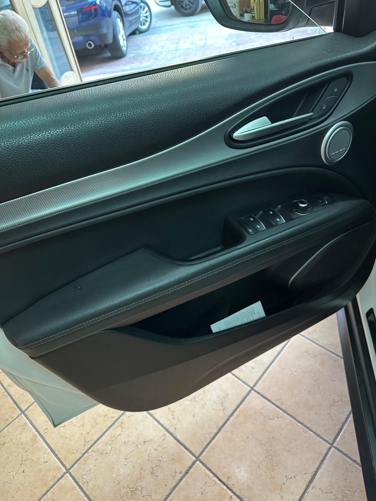 Alfa Romeo Stelvio 2.2 Turbodiesel 180 CV AT8 Q4 Business