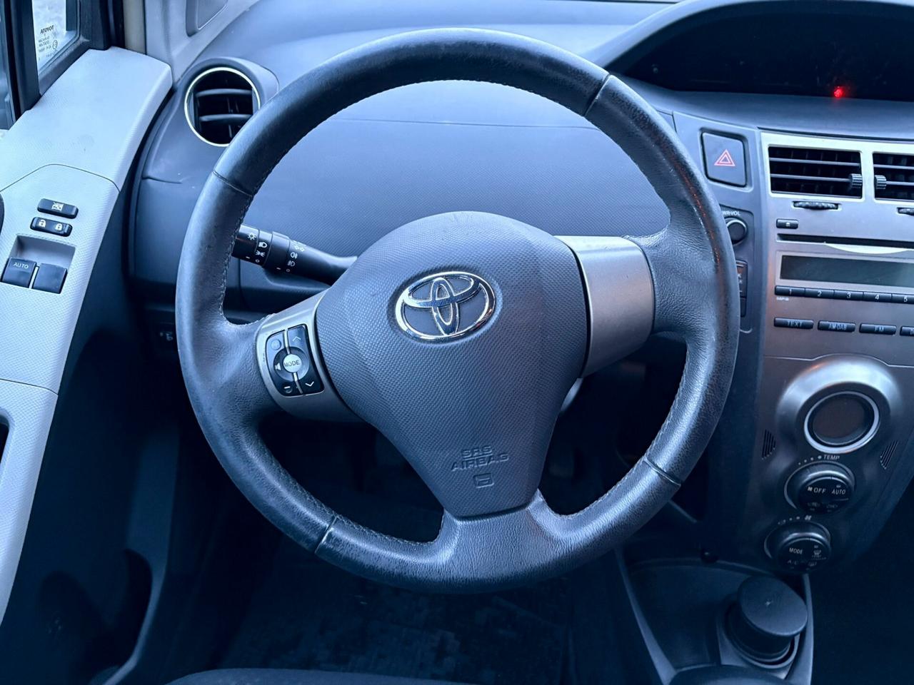 Toyota Yaris 1.0 5 porte Sol