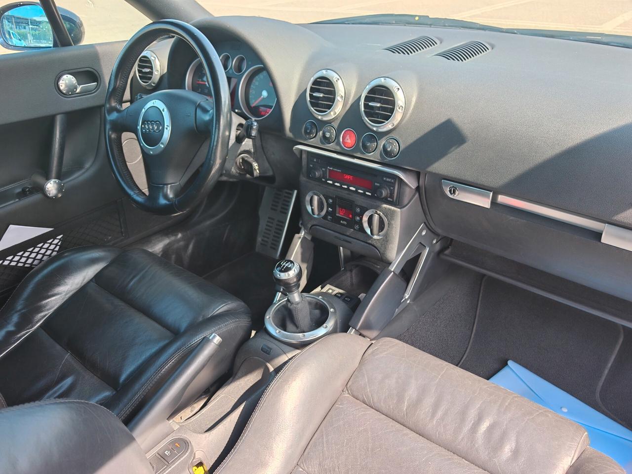 Audi TT 1.8 20V 180CV CUPÈ .