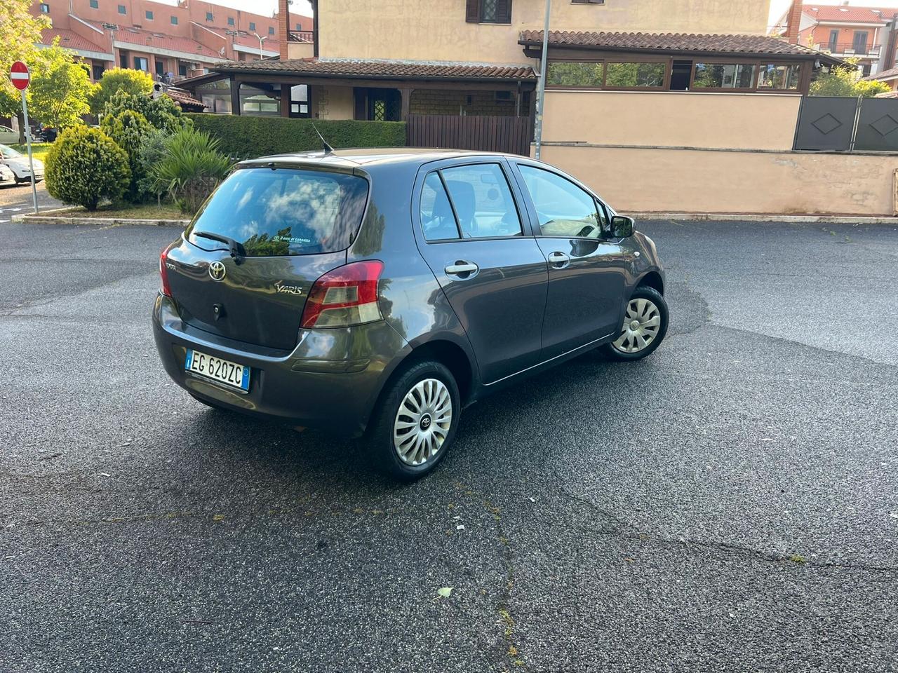 Toyota Yaris 1.0 5 porte