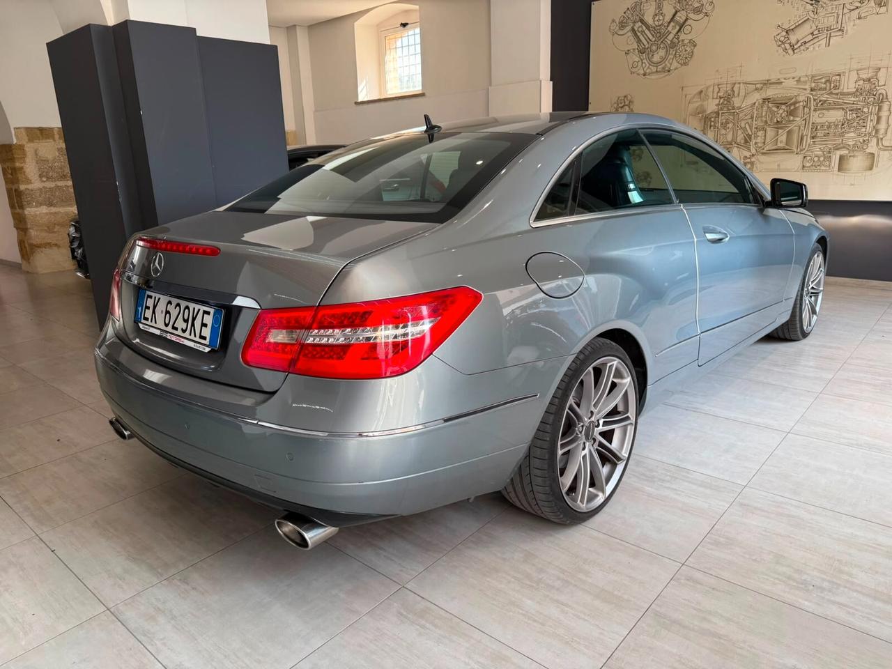 Mercedes-benz E 250 CDI Coupé BlueEFFICIENCY