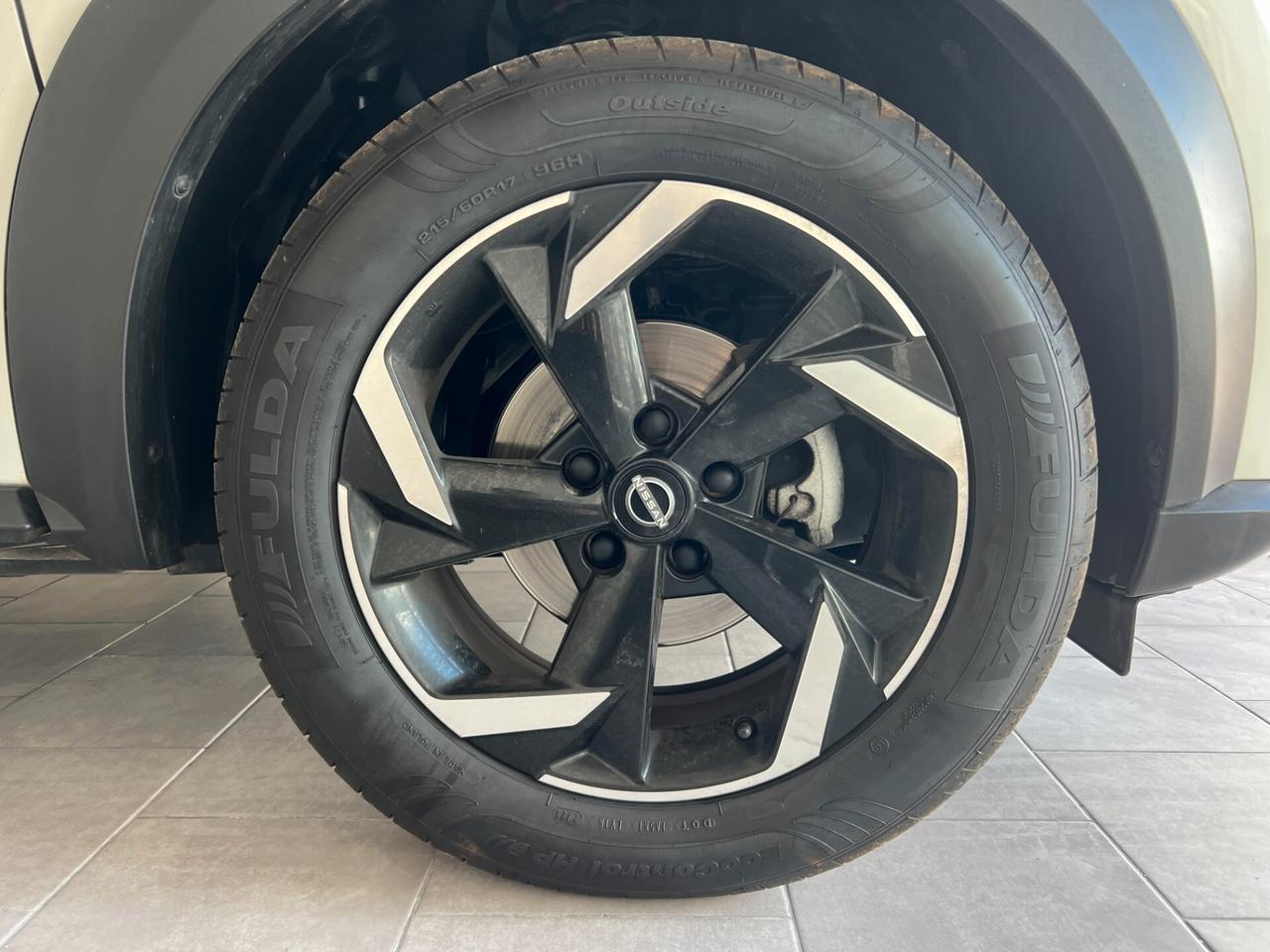 Nissan Juke 1.0 DIG-T 114 CV DCT N-Connecta