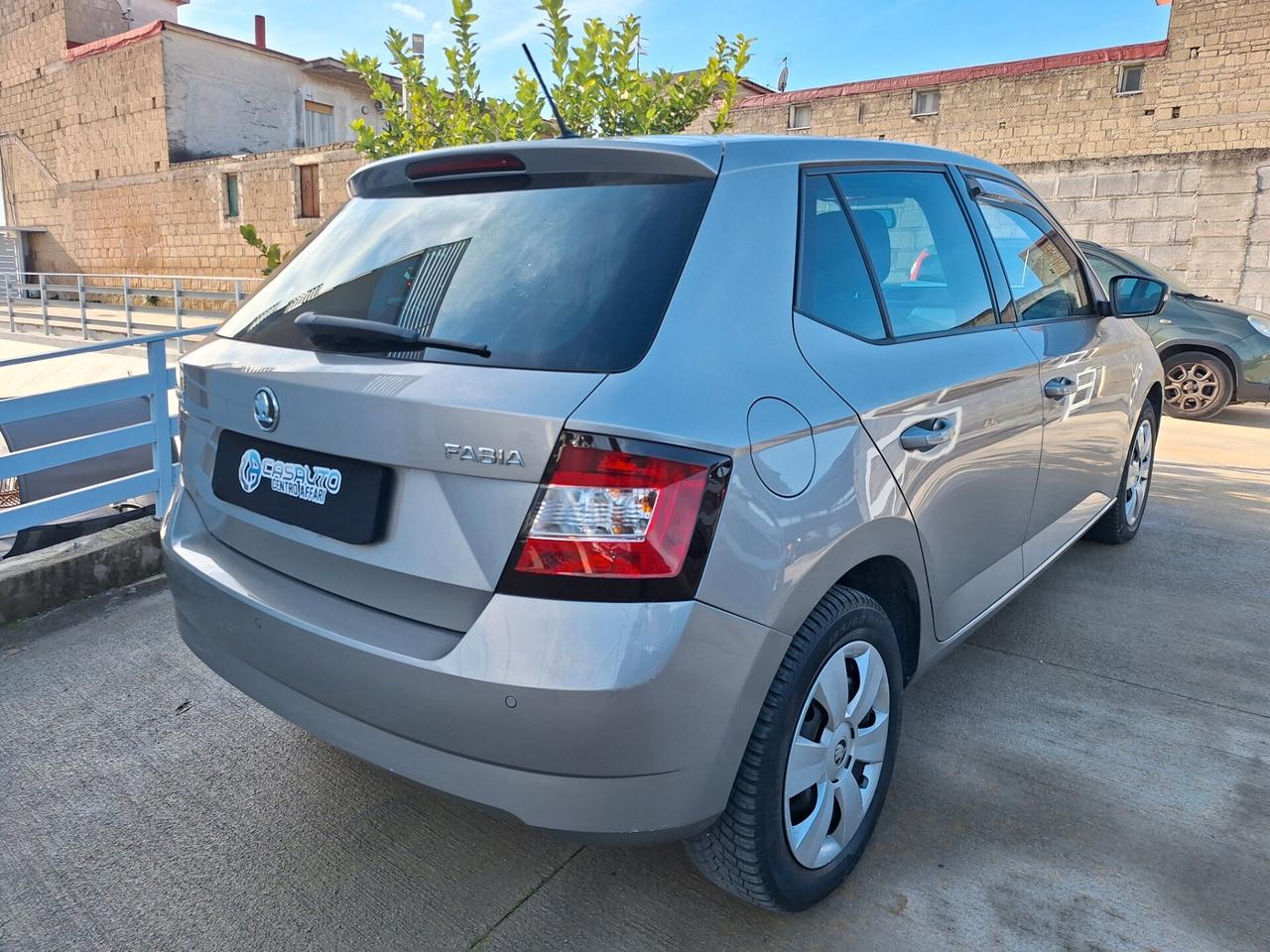 Skoda Fabia AMBITION 1.0 MPI 75cv - 2015