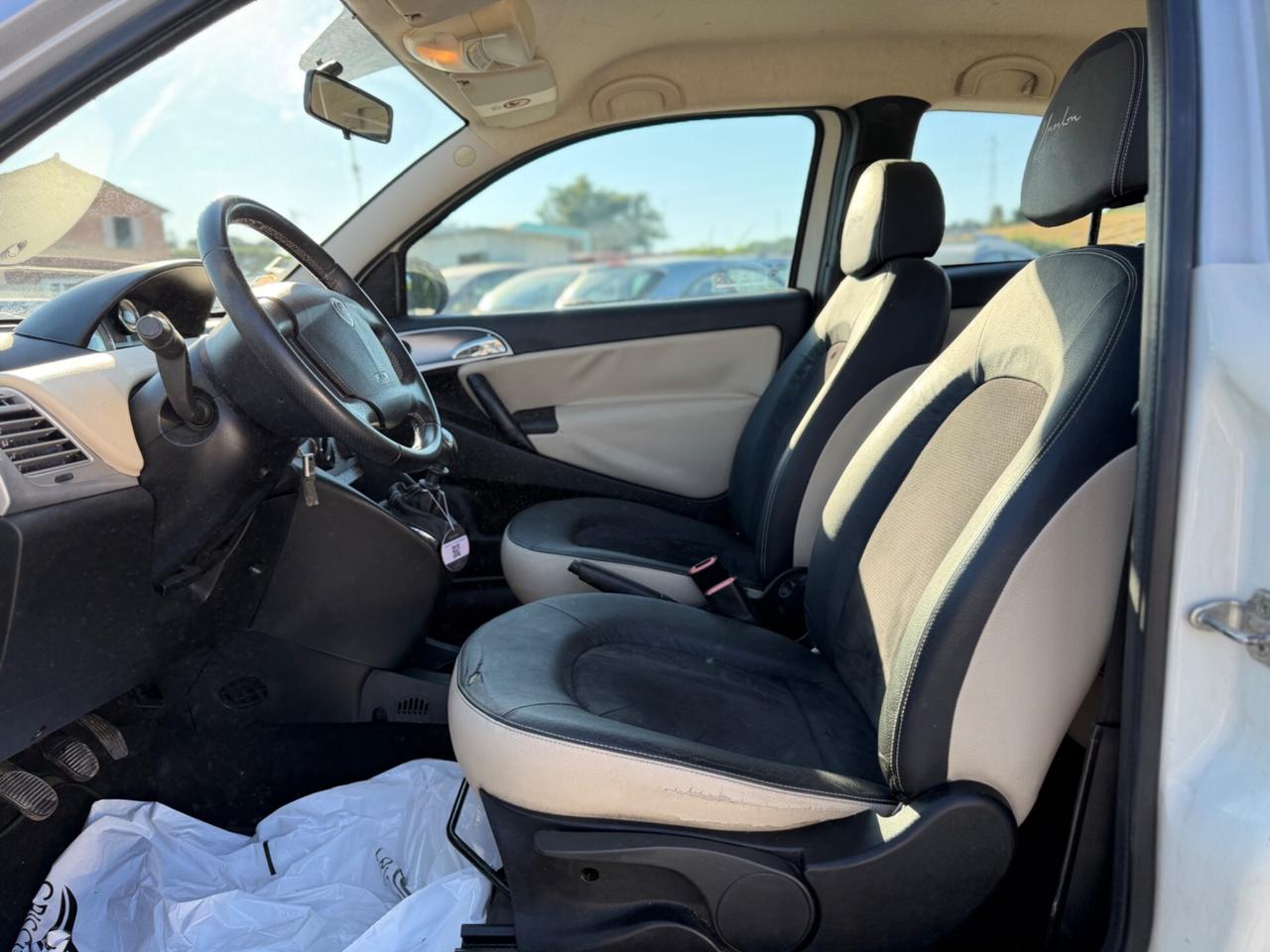 Lancia Ypsilon 1.2 Platino Bicolore