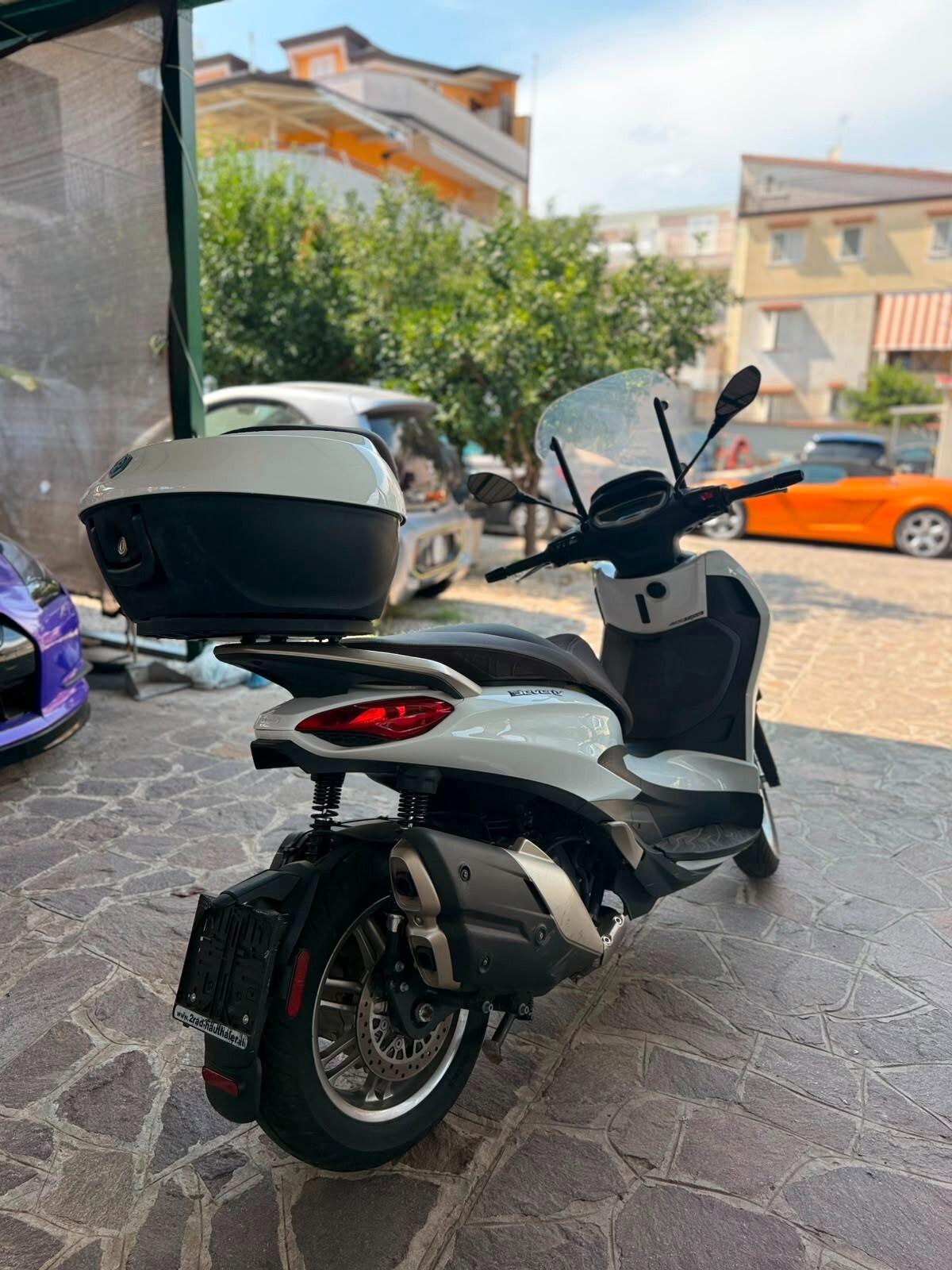 Piaggio Beverly 400 i.e. 2022 2023 iva esposta