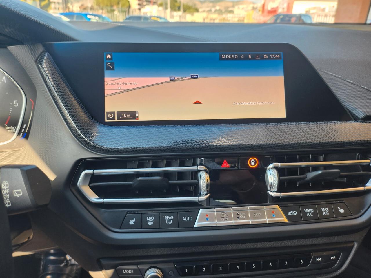Bmw 118 120d 5p. Luxury