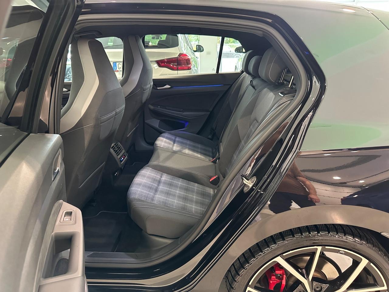 Volkswagen Golf 2.0 TDI DSG GTD