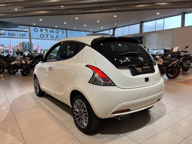 Lancia Ypsilon 1.0 firefly hybrid Gold Plus *17.000 km*