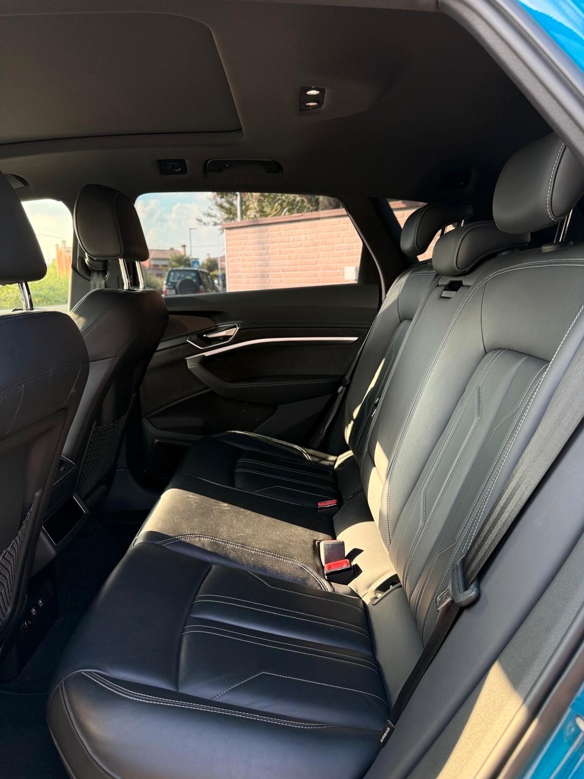 Audi Q8 e-tron 55 quattro S line edition