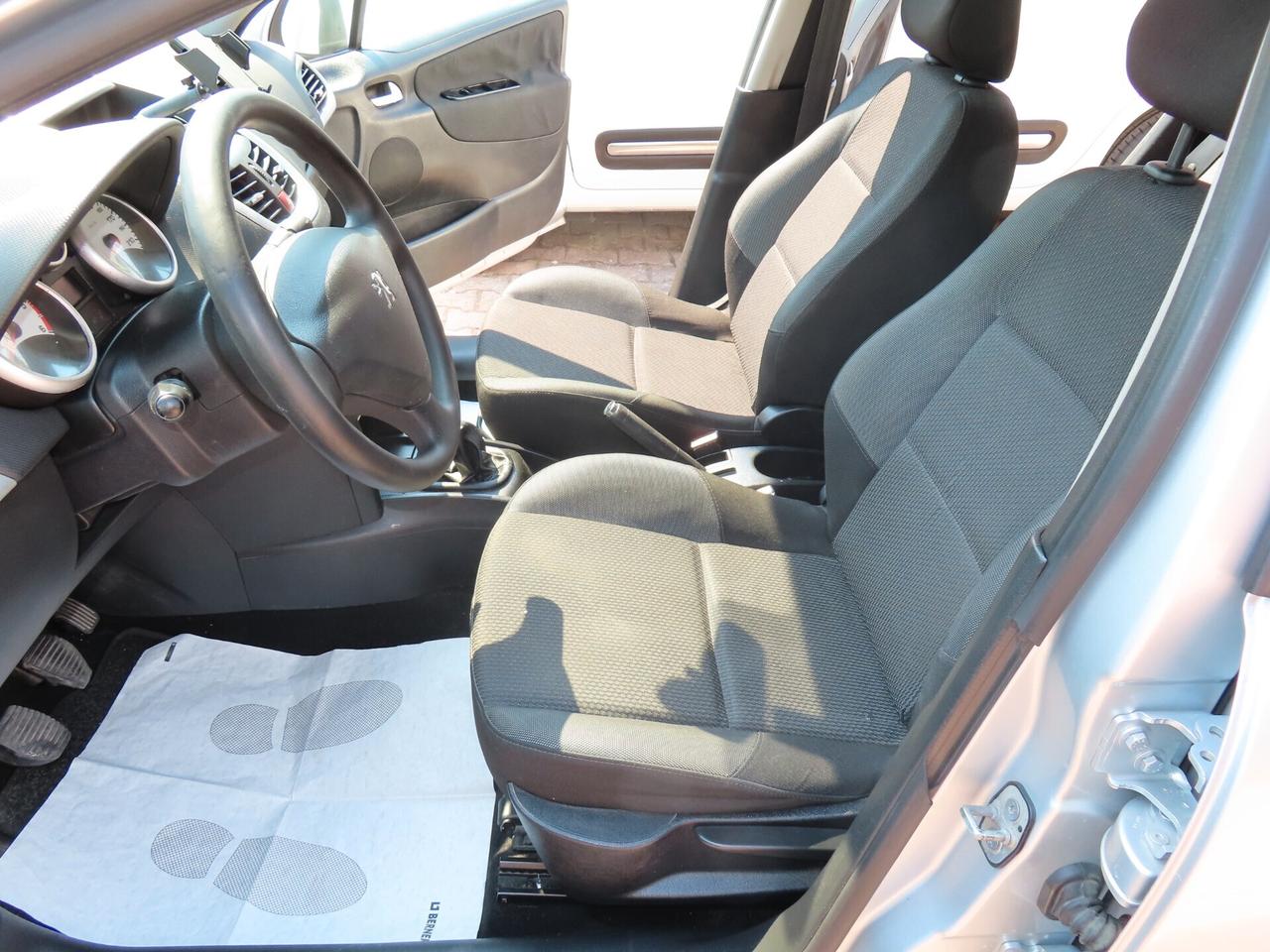 Peugeot 207 1.6 HDi 90 CV 100.000 KM CERT 2010