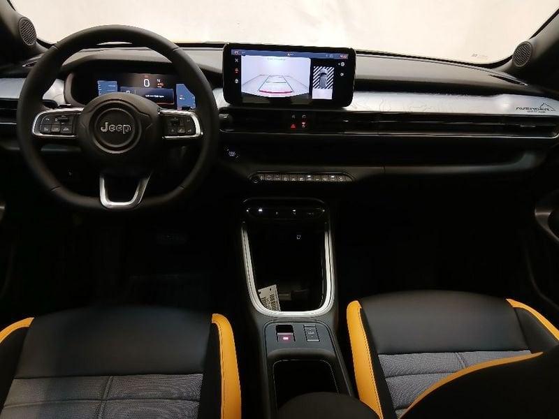 Jeep Avenger 1.2 turbo e-hybrid mhev The North Face 4xe 145cv edct6