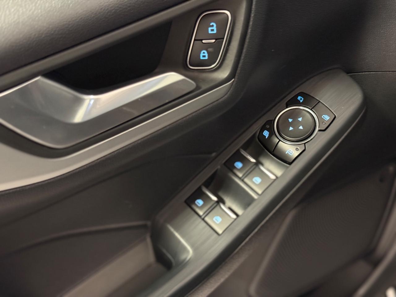 Ford Kuga 2.5 Full Hybrid 2WD Vignale