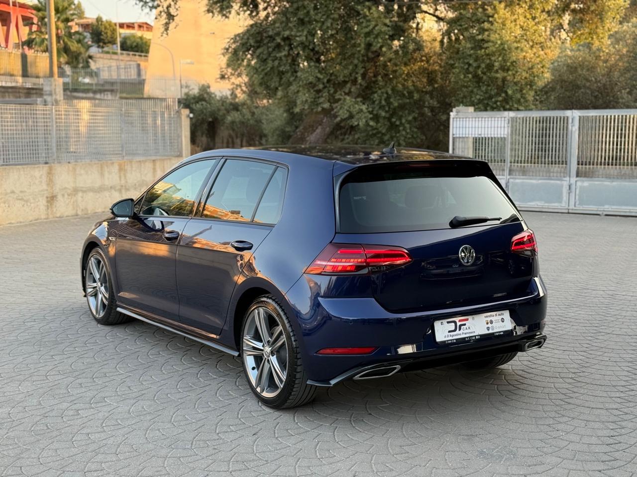 Volkswagen Golf 7.5 2.0 150 CV R-Line totale