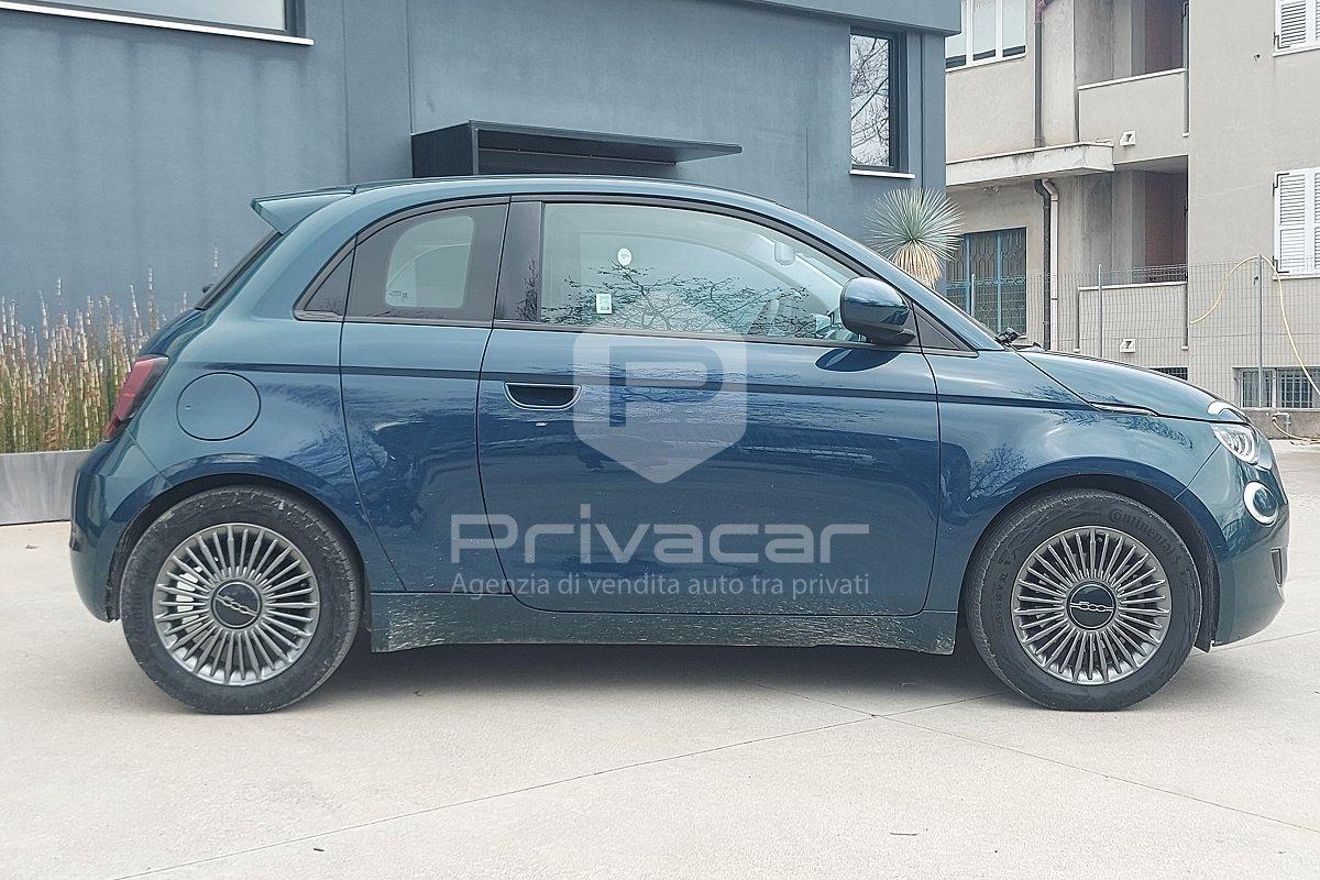 FIAT 500e 3+1 42 kWh Icon