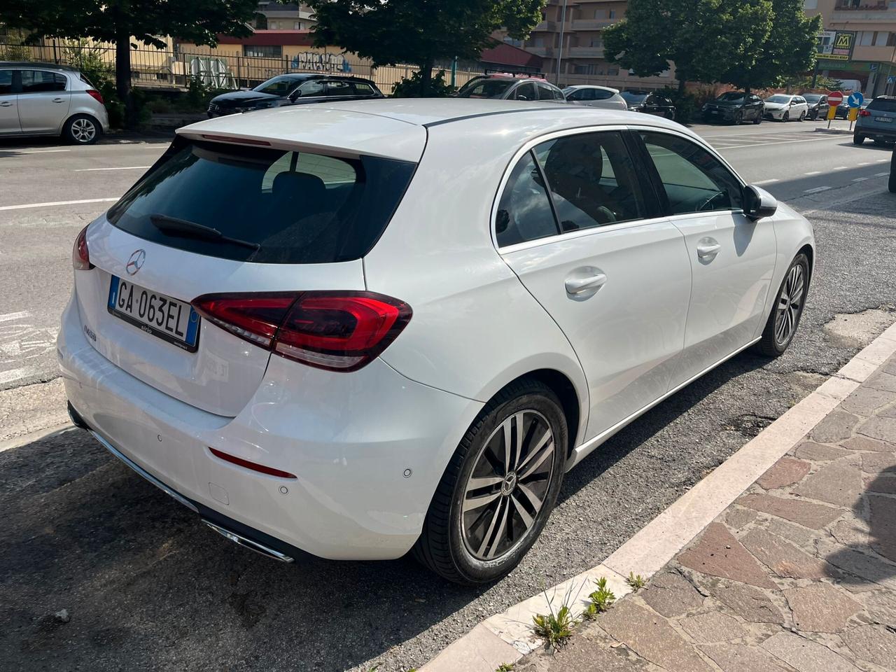 MERCEDES CLASSE A 180 BZ 136 CV BUSINESS AUTO 5P