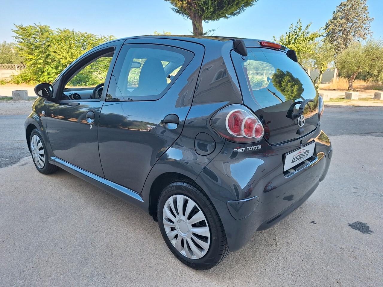 Toyota Aygo 1.0 5 porte Active PERFETTA